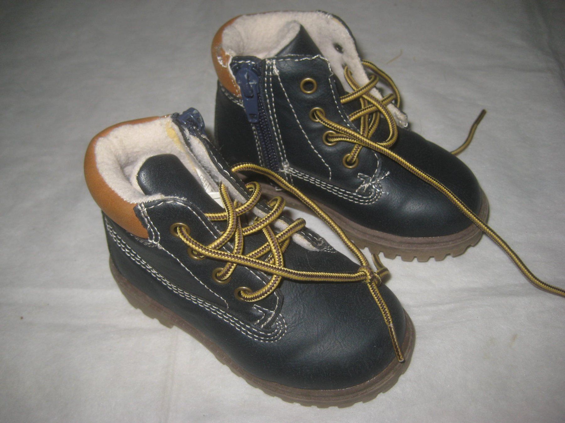 Bobbies Chaussures garçon: BABY  SCHUHE – D'occasion à Uster par flocke1
