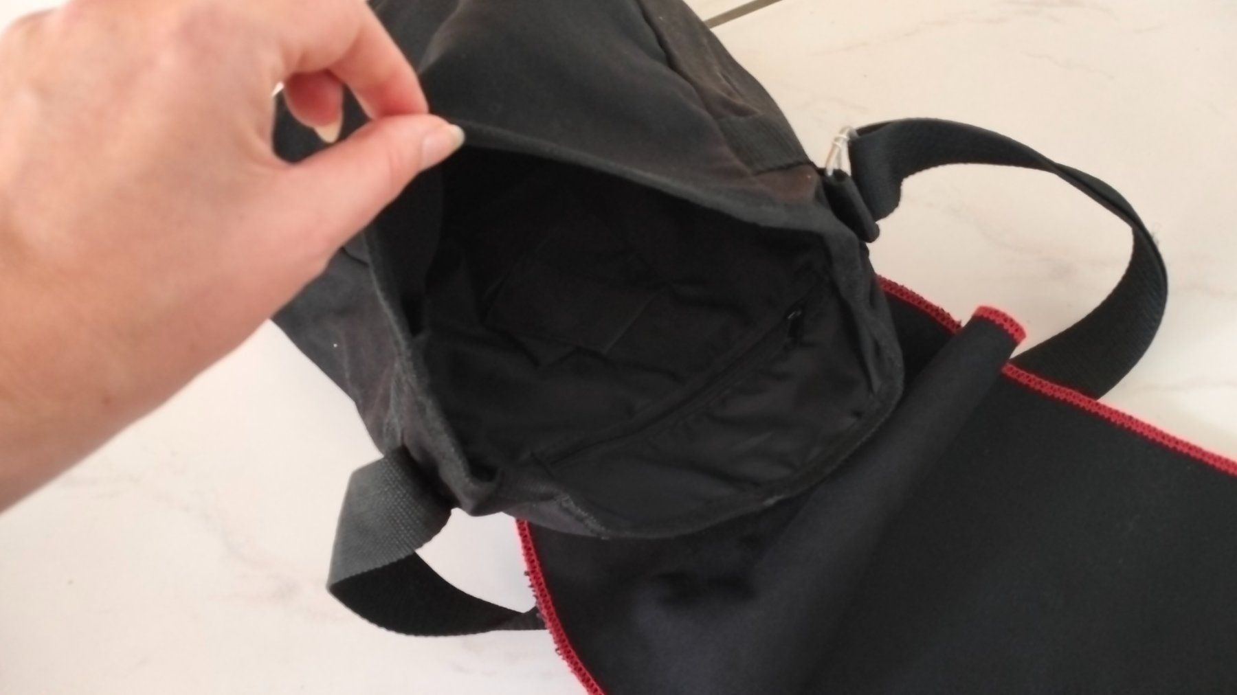 Borse da donna: Schwarze Umhängetasche – Nuovo (secondo la descrizione) da Uerkheim venduto da Justi.y 3