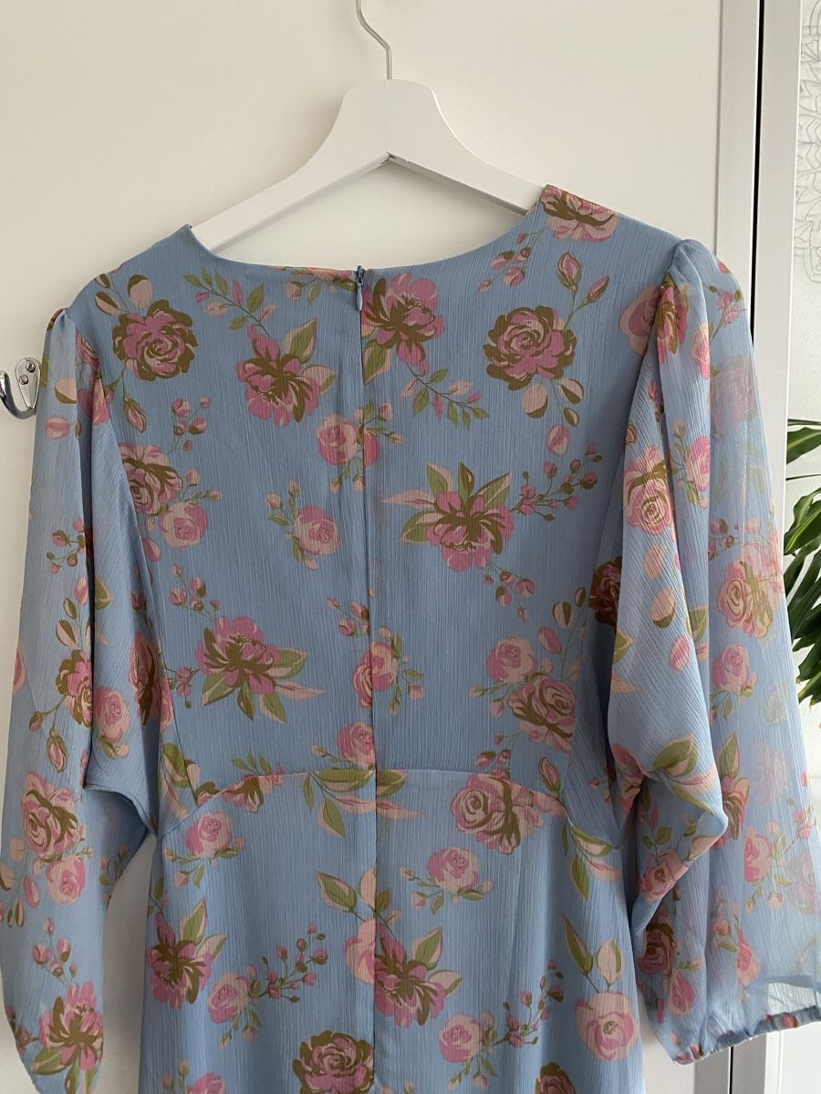 Vila Vestiti: Schönes Blumenkleid von VILA, Gr. 40 – Nuovo (secondo la descrizione) da Baden venduto da CompraCaro 1