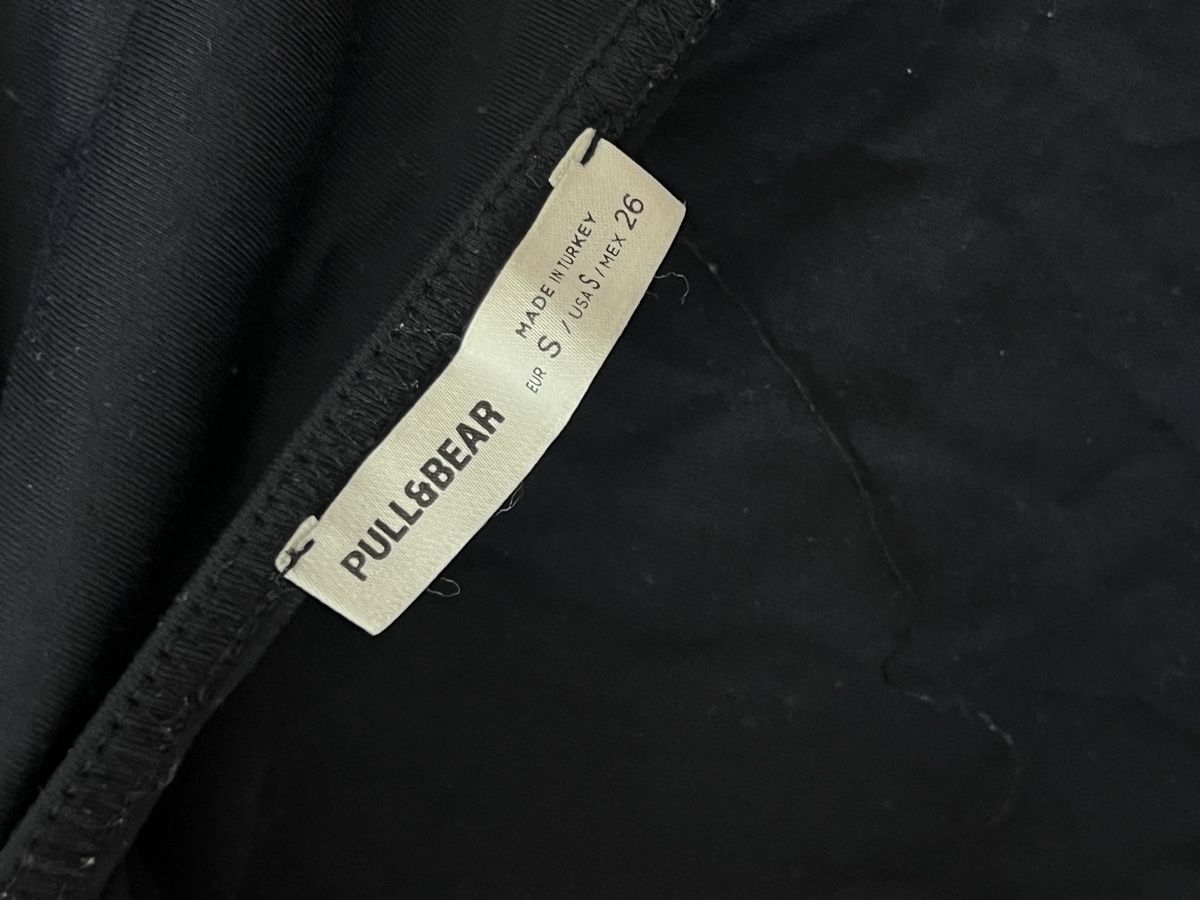 Pull&Bear Tops: Pull & Bear Haut noir taille S bon état – Gebraucht aus Le Grand-Saconnex von sol_jqk7 1