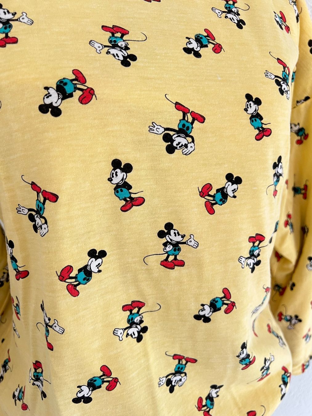 Pulls & Sweat-shirts: Disney Wende Pullover, Gr. M – D'occasion à Walzenhausen par Cerna007 9