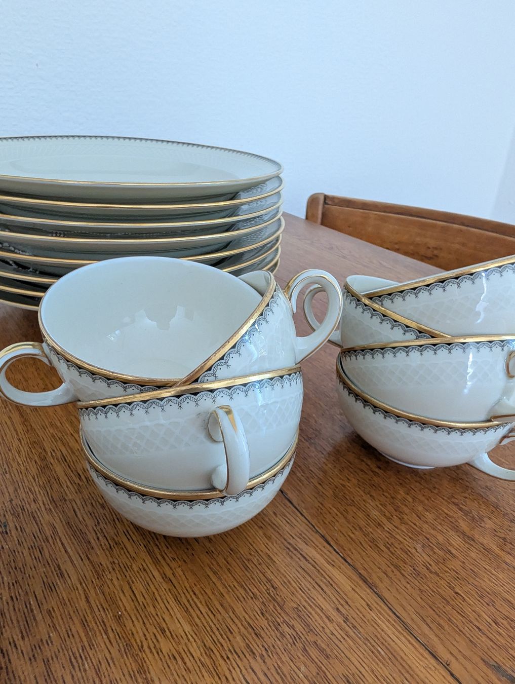Eschenbach Set di piatti: Eschenbach Roswitha Kaffeeservice /Geschirr goldrand – Usato da Bern venduto da sko_mvy5 2