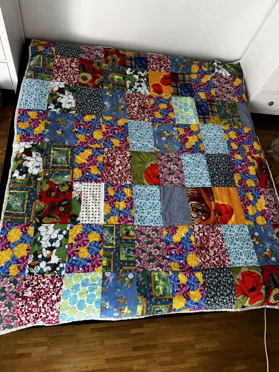 Decken: Patchwork Decke, handgenäht  ca. 200 x 180 – Gebraucht aus Zürich von Sever