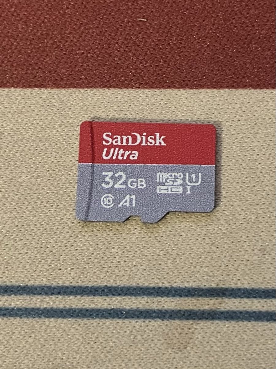 Sandisk Cartes mémoire: Carte micro SD SanDisk Ultra 32GB  – D'occasion à Eclépens par Shunyam