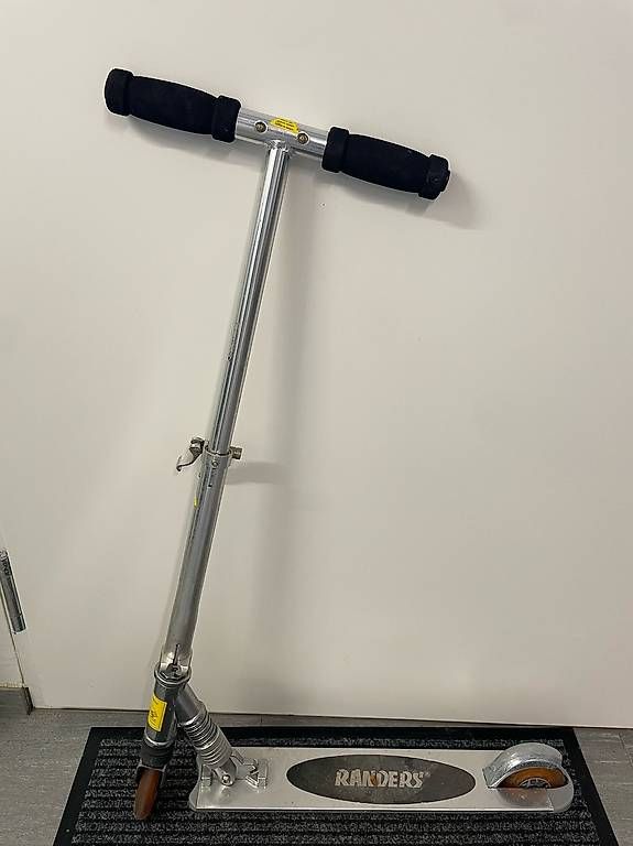 Kickboard: Trottinett Scooter – Usato da Hausen am Albis venduto da twotwo8