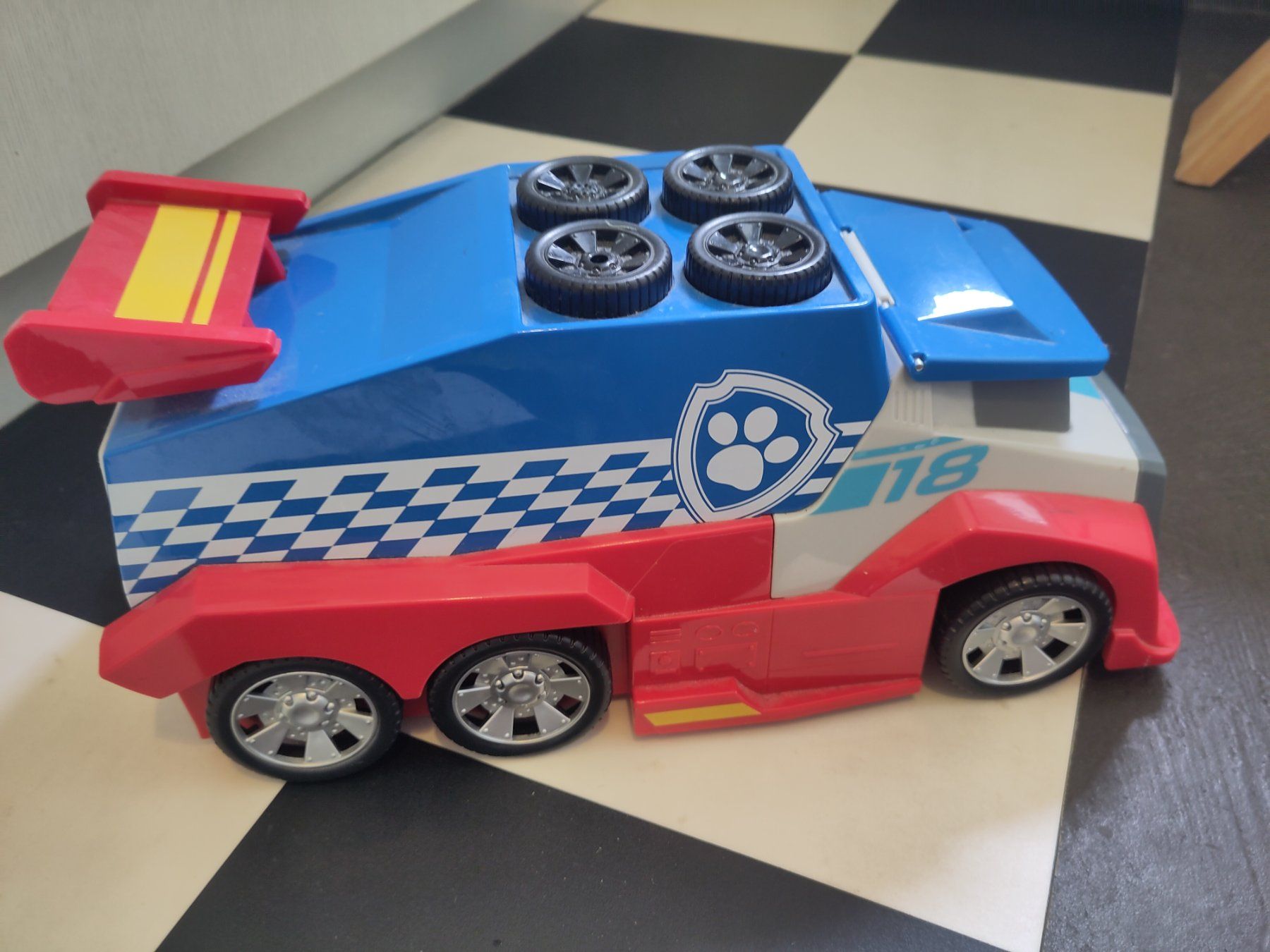 Giocattoli: Camion Paw Patrol – Usato da Fribourg venduto da Perpignan66