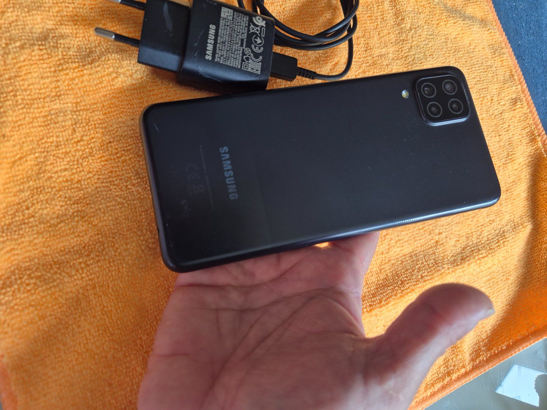 Samsung Telefoni cellulari / Smartphones: Samsung A12 black 64gb Duos – Usato da St. Gallen venduto da Juhasli 3
