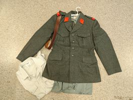 Komplette Schweizer Armee Uniform Jacke Hose Hemd Gr. 52
