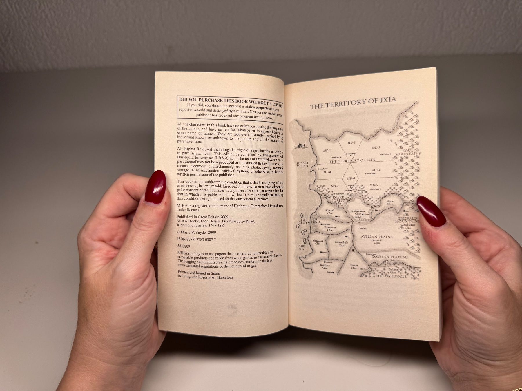 Bücher: NOVEL: Maria V. Snyder, Storm Glass – Gebraucht aus Grosswangen von English_books 4