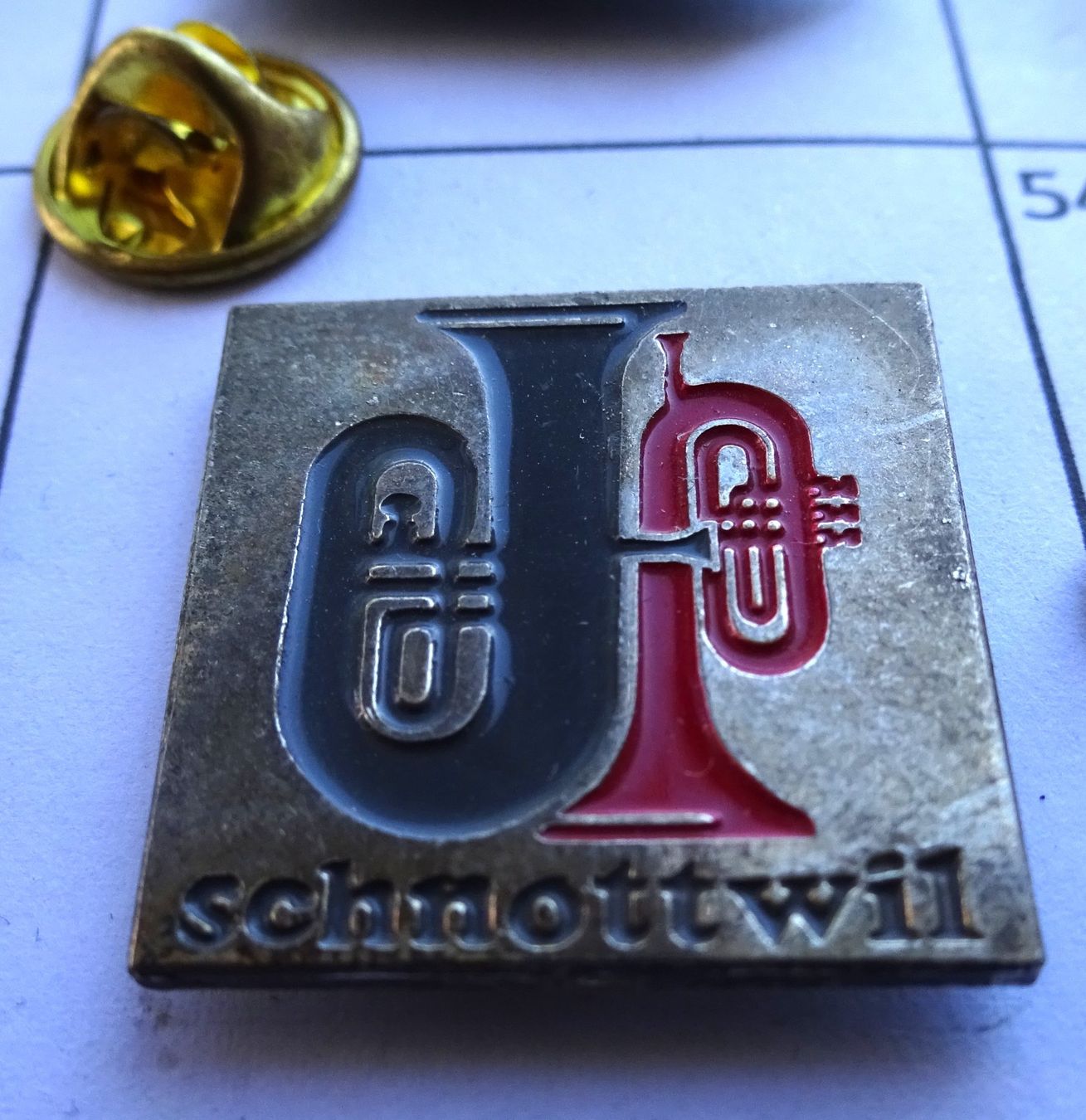 Placchette & Badge: Pin Musikgesellschaft Schnottwil – Usato da Utzenstorf venduto da BUtter81