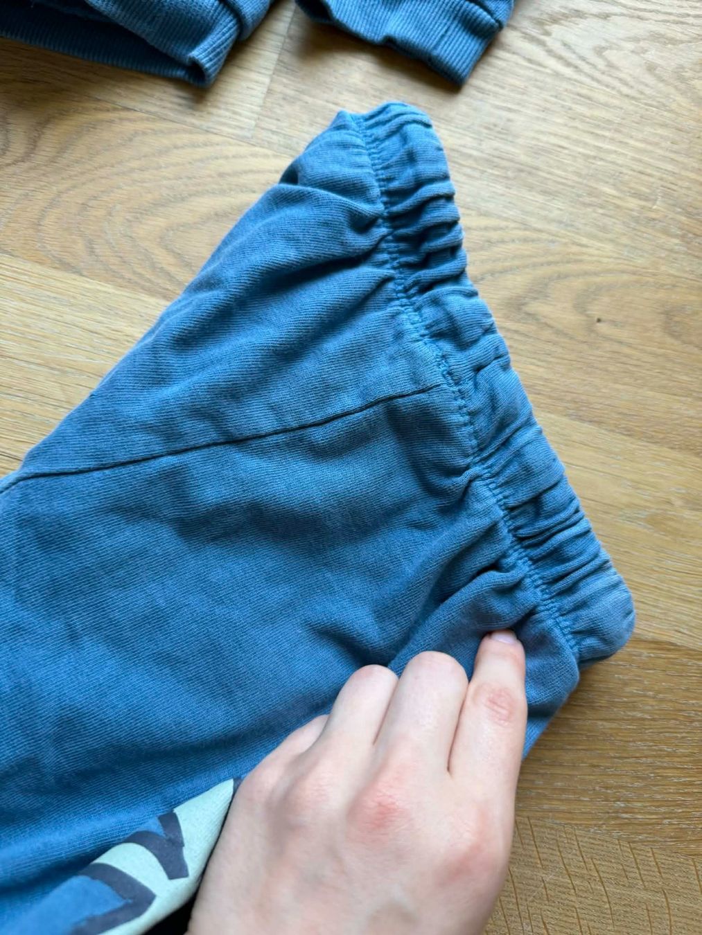 Pantaloni: Süsser Dino-Pulli & Hose, Gr. 92 – Usato da Riehen venduto da ann_76jw 6