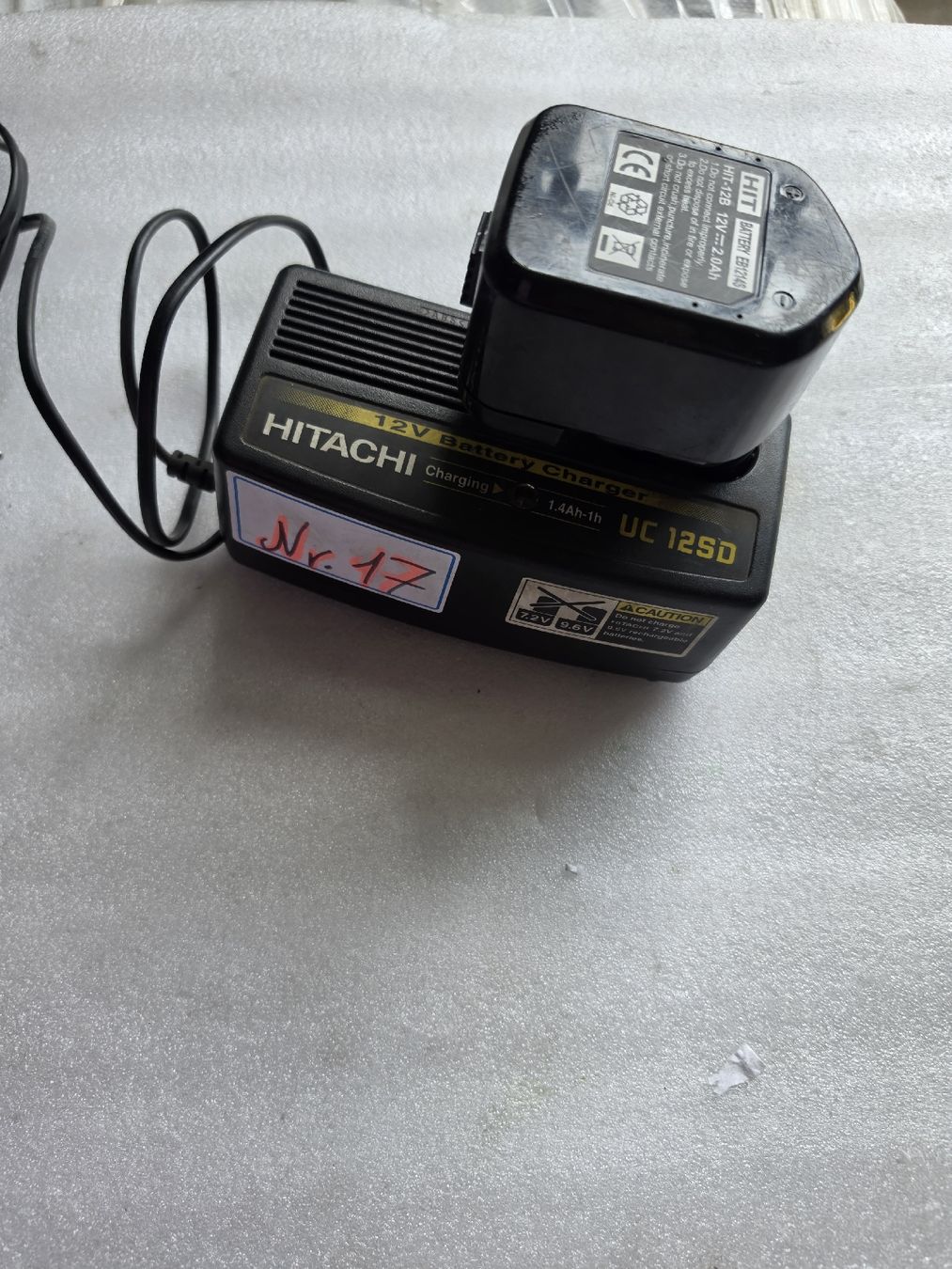 Hitachi Caricabatterie: Hitachi UC12SD Ladegerät  – Usato da WIL SG venduto da Sprin319 1
