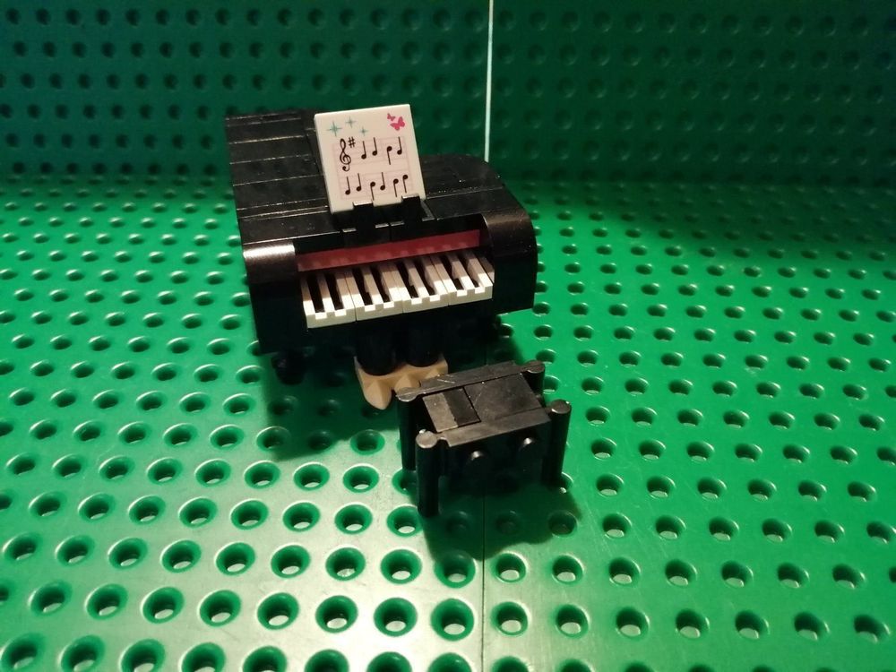 Le piano à queue noir Lego (D'occasion) à La tour de treme pour CHF 8 ...