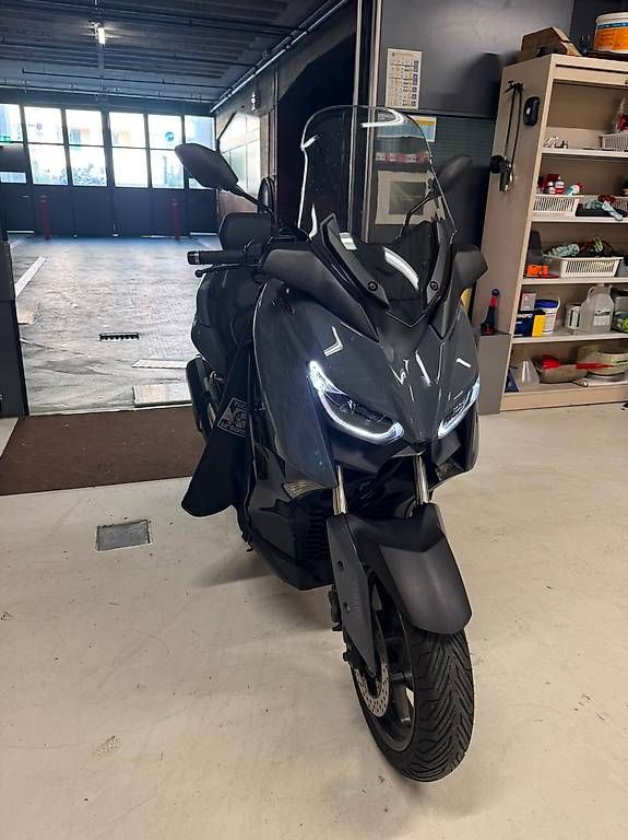 Altro: Yamaha X_MAX 300 Tech-Max – Usato da vésenaz venduto da bluniers