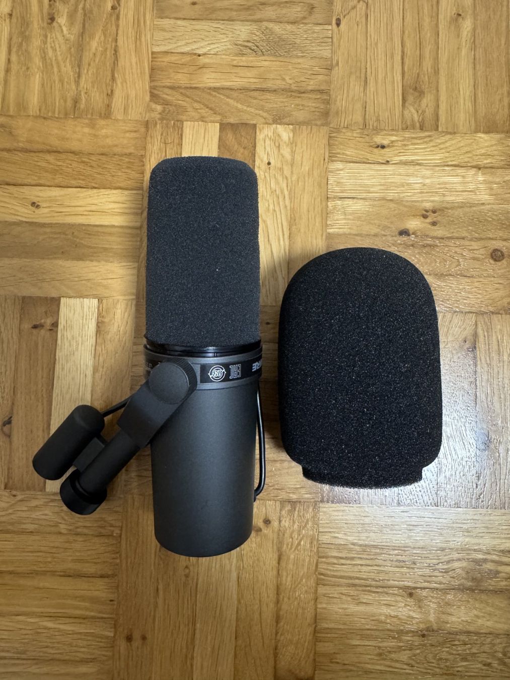 Shure Microphones: Shure SM7B Bundle mit Studioarm und Kabel – D'occasion à Elsau par bdauti 2
