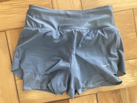 Nike Laufshorts Damen Grau Grösse S gebraucht