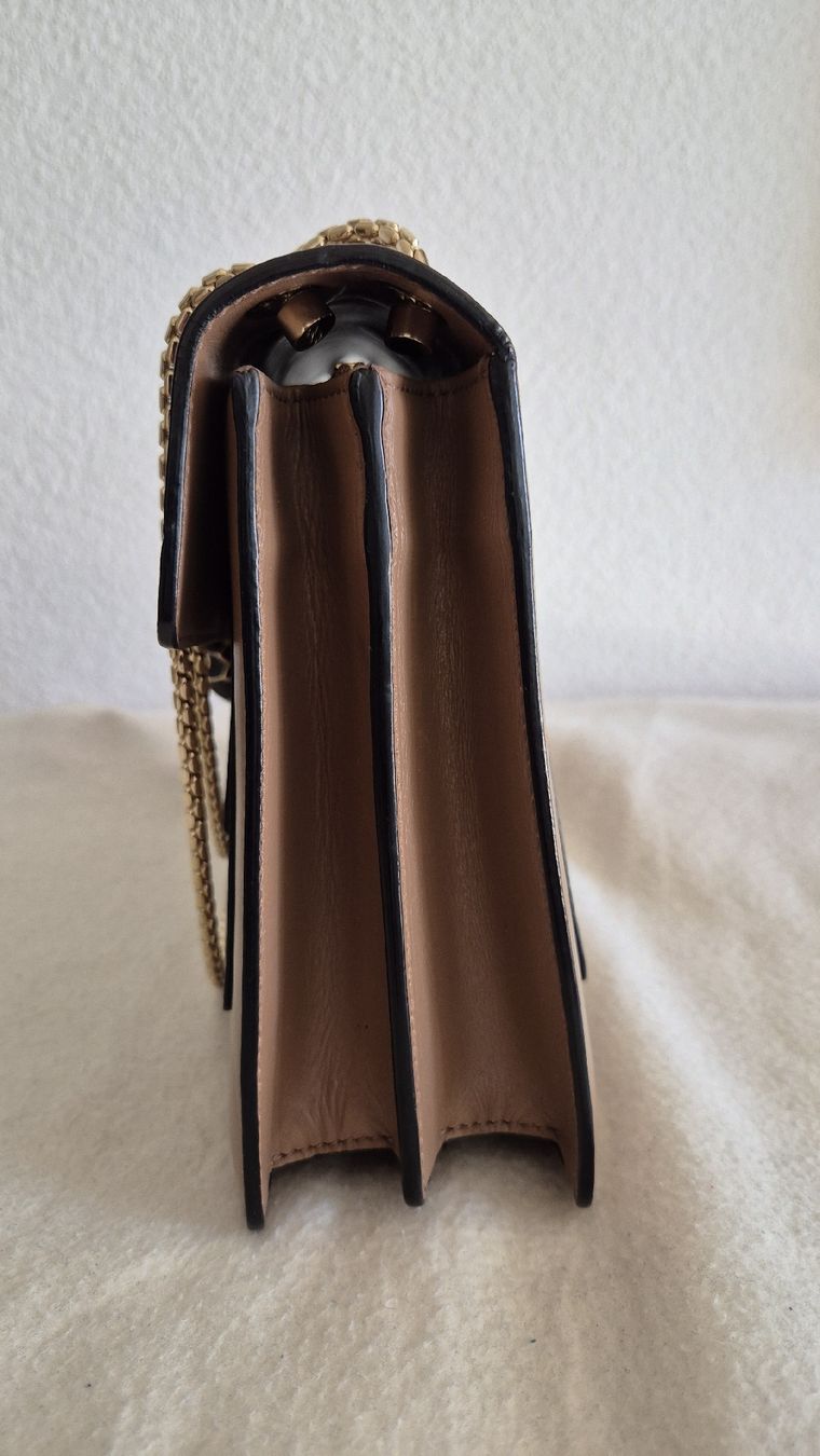 Bulgari Taschen für Damen: Die mittelgroßSe Serpenti Forever Schultertasche Leder – Gebraucht aus Glattpark(Opfikon) von bar_p2wj 1