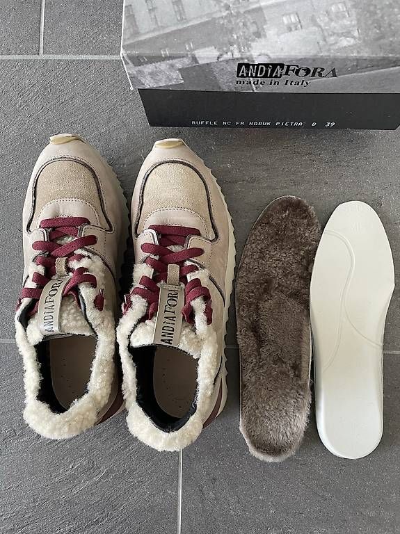 Chaussures femmes: Wintersneaker mit Lammfell – D'occasion à Meisterschwanden par xX3000Xx 4