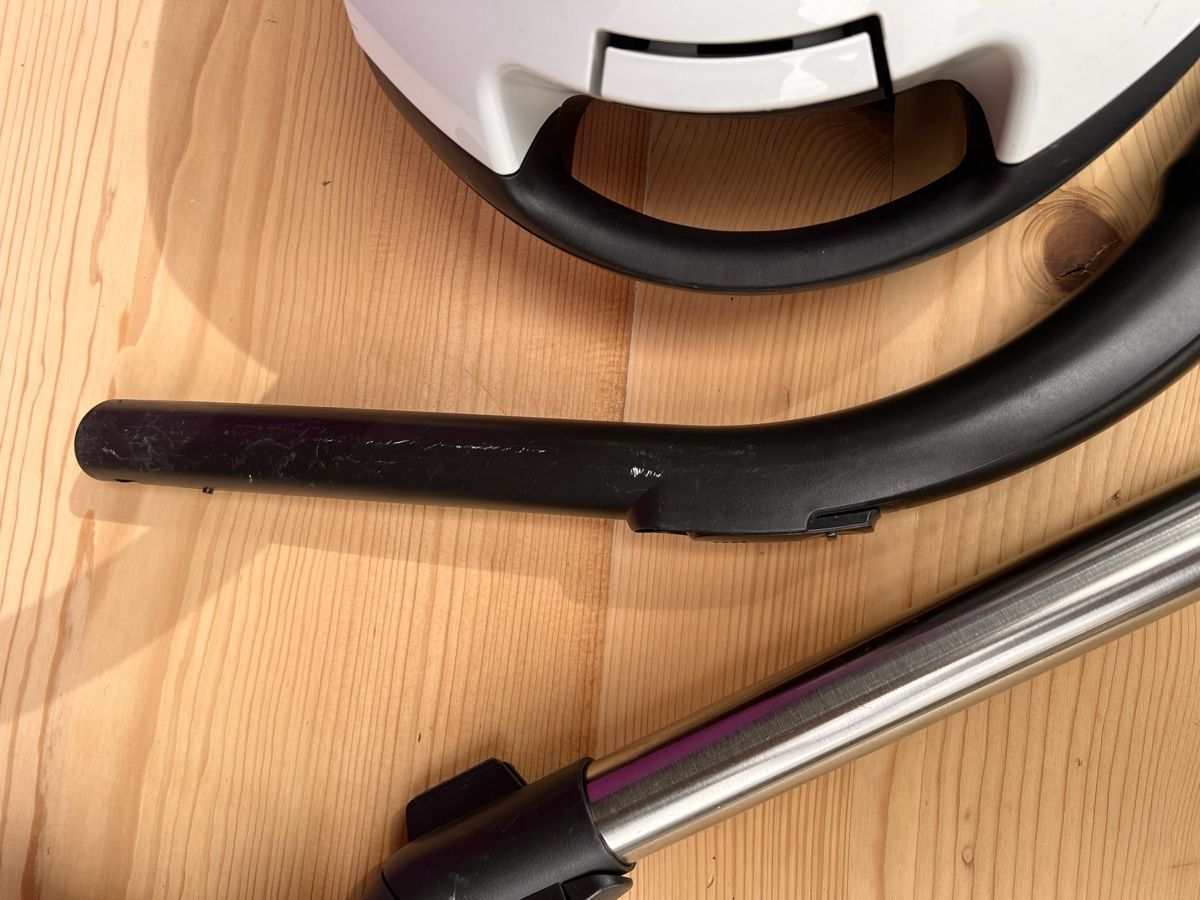 Miele Aspirapolveri & Accessori: Miele Classic C1 Ecoline Staubsauger(3) – Usato da Glattfelden venduto da maa_qcj8 2