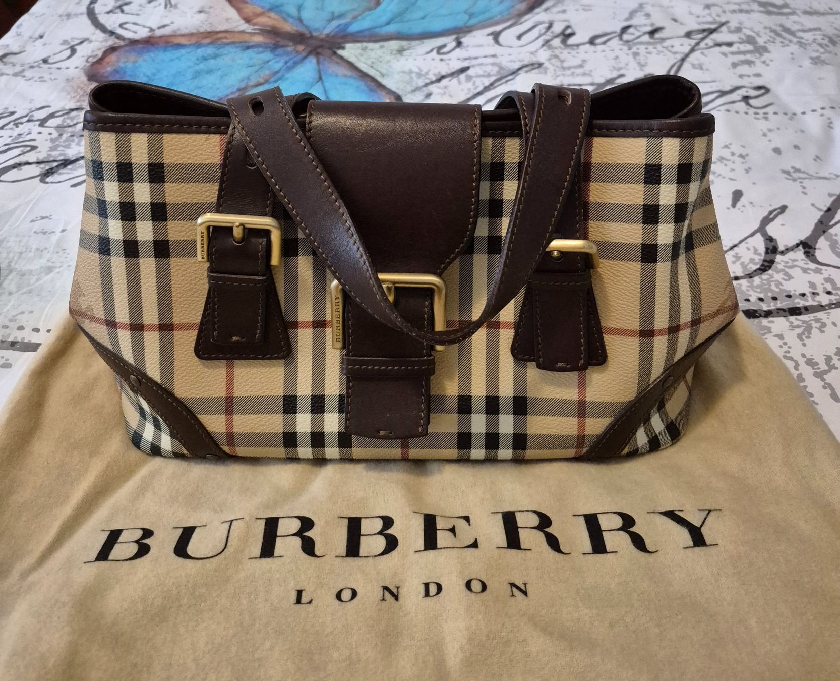 Burberry Sacs femmes: Burberry Handtasche – D'occasion à Gümligen par Amore.1