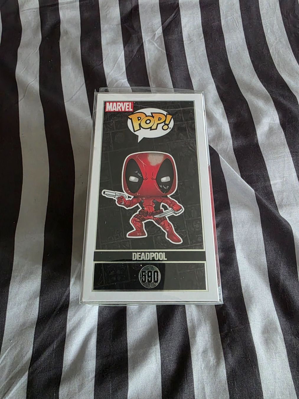 Funko Statuette: Funko Pop Deadpool Marvel 80th Metallic Special Edition – Nuovo (secondo la descrizione) da Zürich venduto da Sams_FunkoandComics_ 1