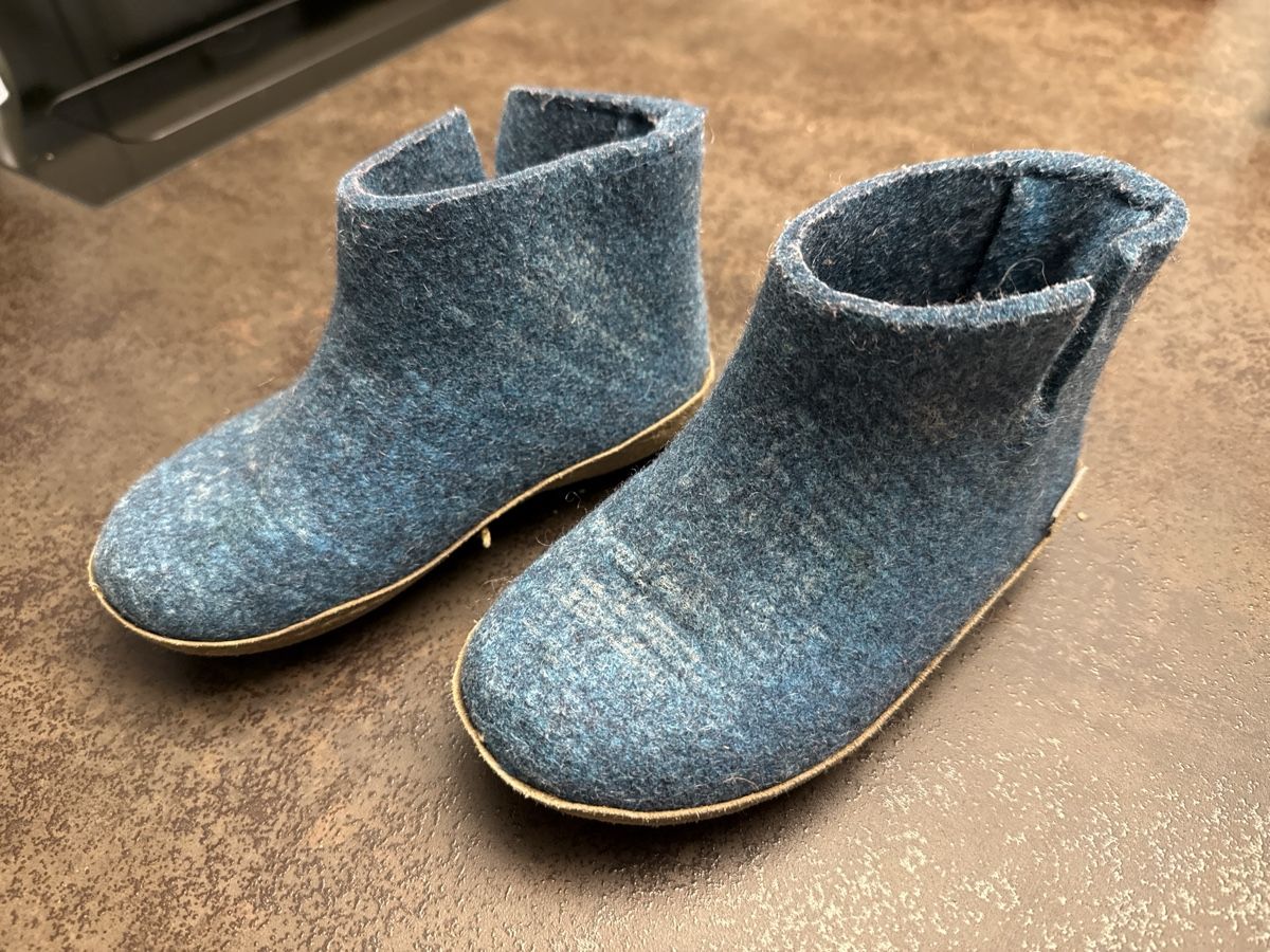 Scarpe per ragazzi: Glerups Wolle Finken Gr.29 – Usato da Rickenbach Sulz venduto da Aurelina
