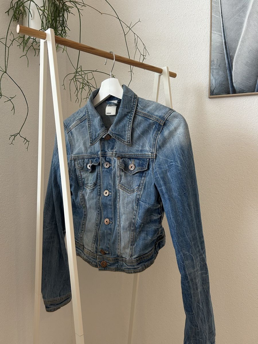 H&M Giacche: H&M Jeansjacke Grösse 34 – Usato da Niederhelfenschwil venduto da aur_ms6f 5