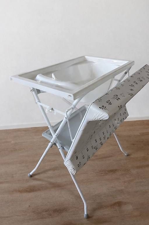 Tutto per il bagno: Wickteltisch mit Badewanne – Usato da Vordemwald venduto da Friese70 1