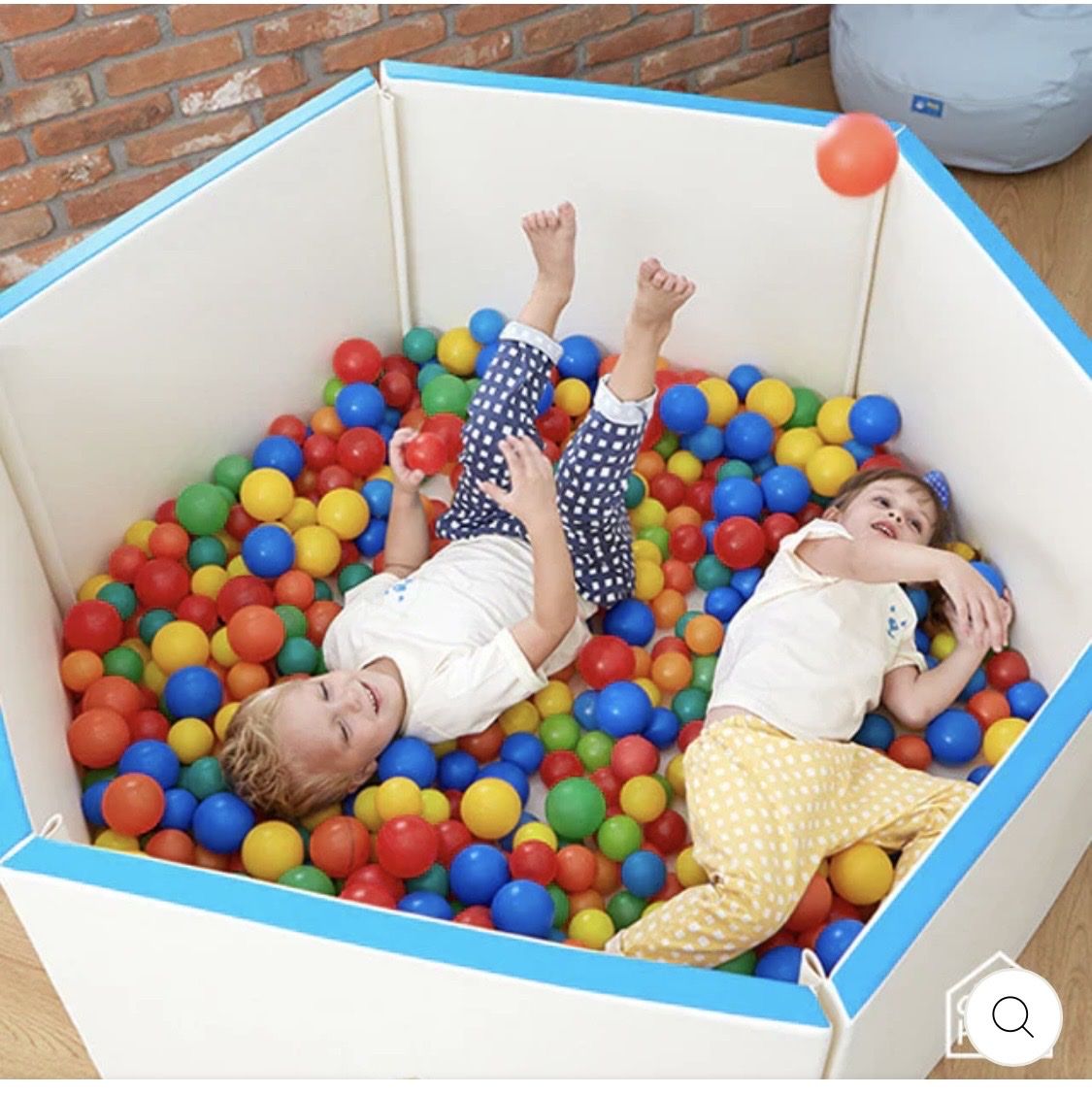 Spielhäuser: Playmatte-Spielhaus – Gebraucht aus Schindellegi von kim_n6kq 1