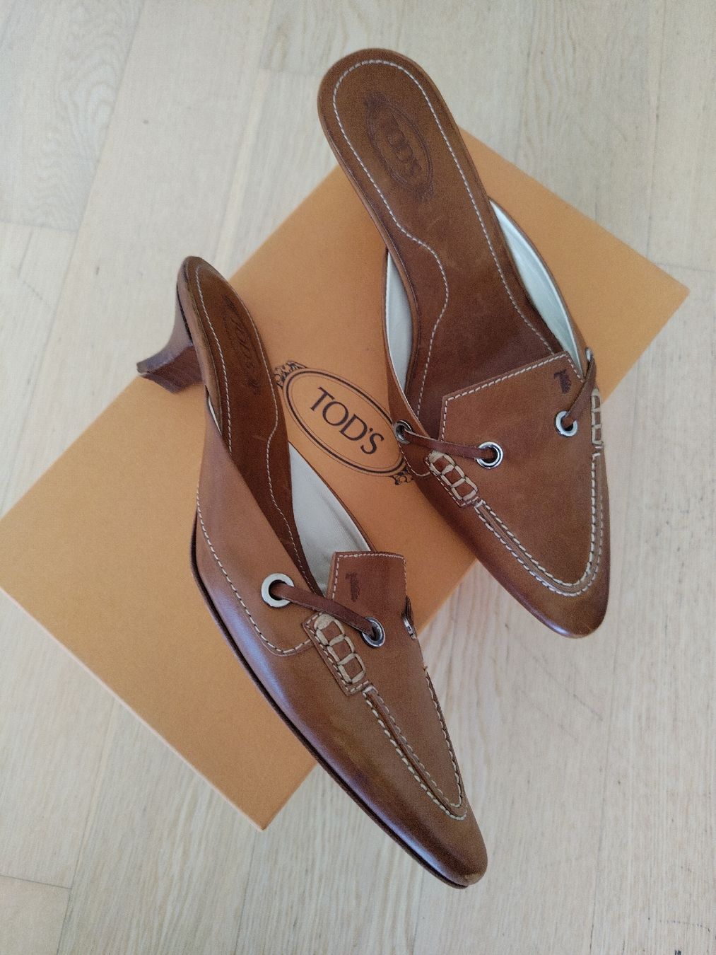 Tod'S Scarpe da donna: TOD'S Daisy Eyelet Sabot Cognac Size 36 – Usato da Buchrain venduto da QueenyHE51 1