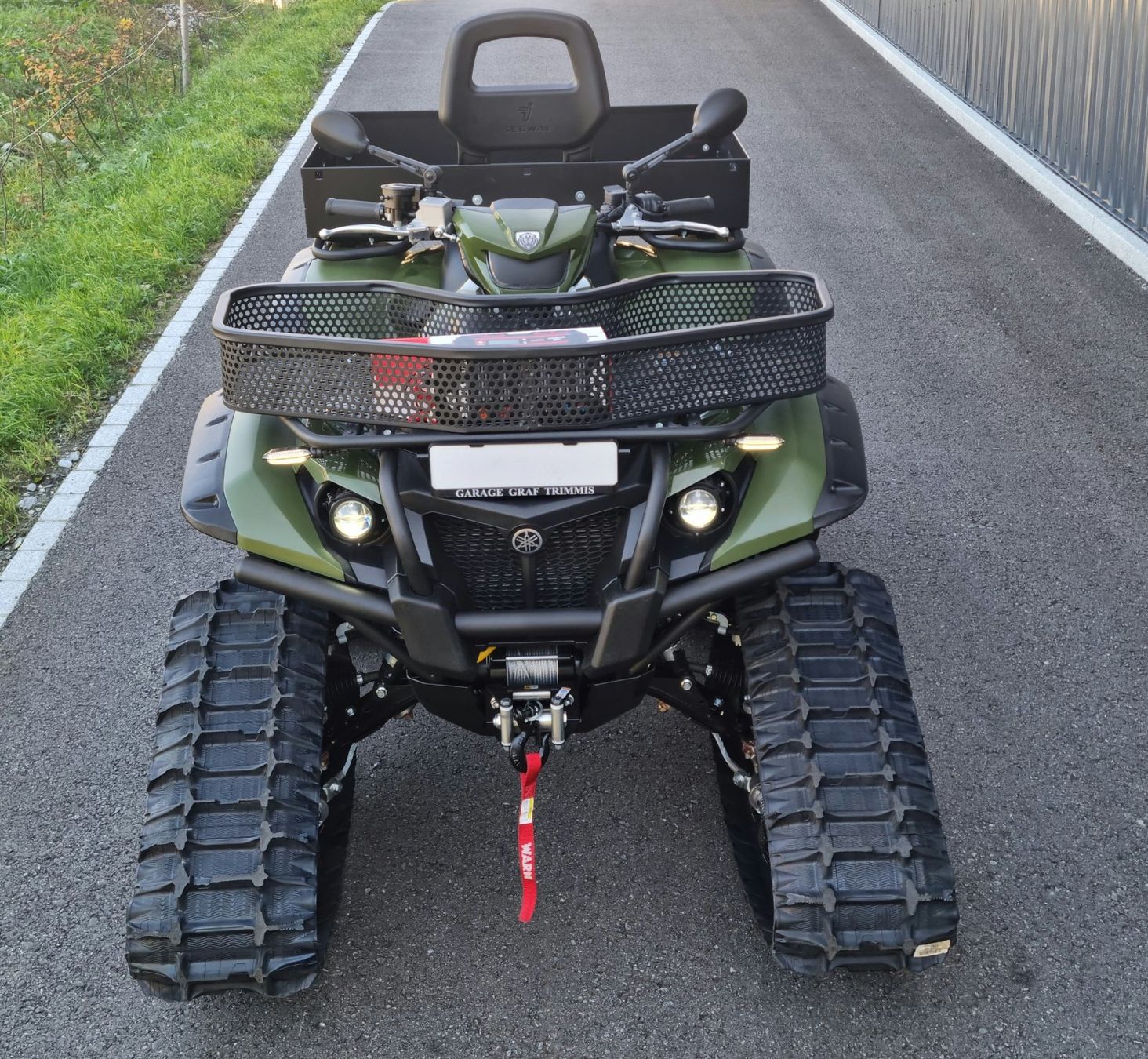 Yamaha ATVs / Quads: Ab MFK mit Raupenkit und Räder – Neu (gemäss Beschreibung) aus Trimmis von 0004 2