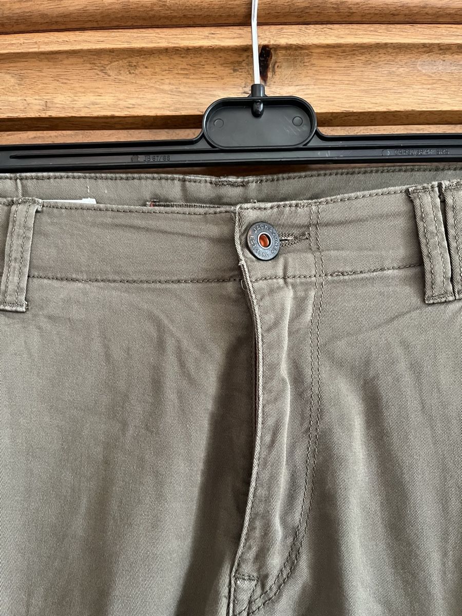 Jack & Jones Pantaloni: Hose, olivegrün, Gr. 30/32, Jack&Jones – Usato da St. Gallen venduto da Gloom22