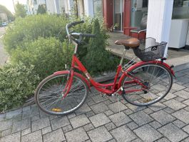 Rotes Candy Velo, Damenfahrrad