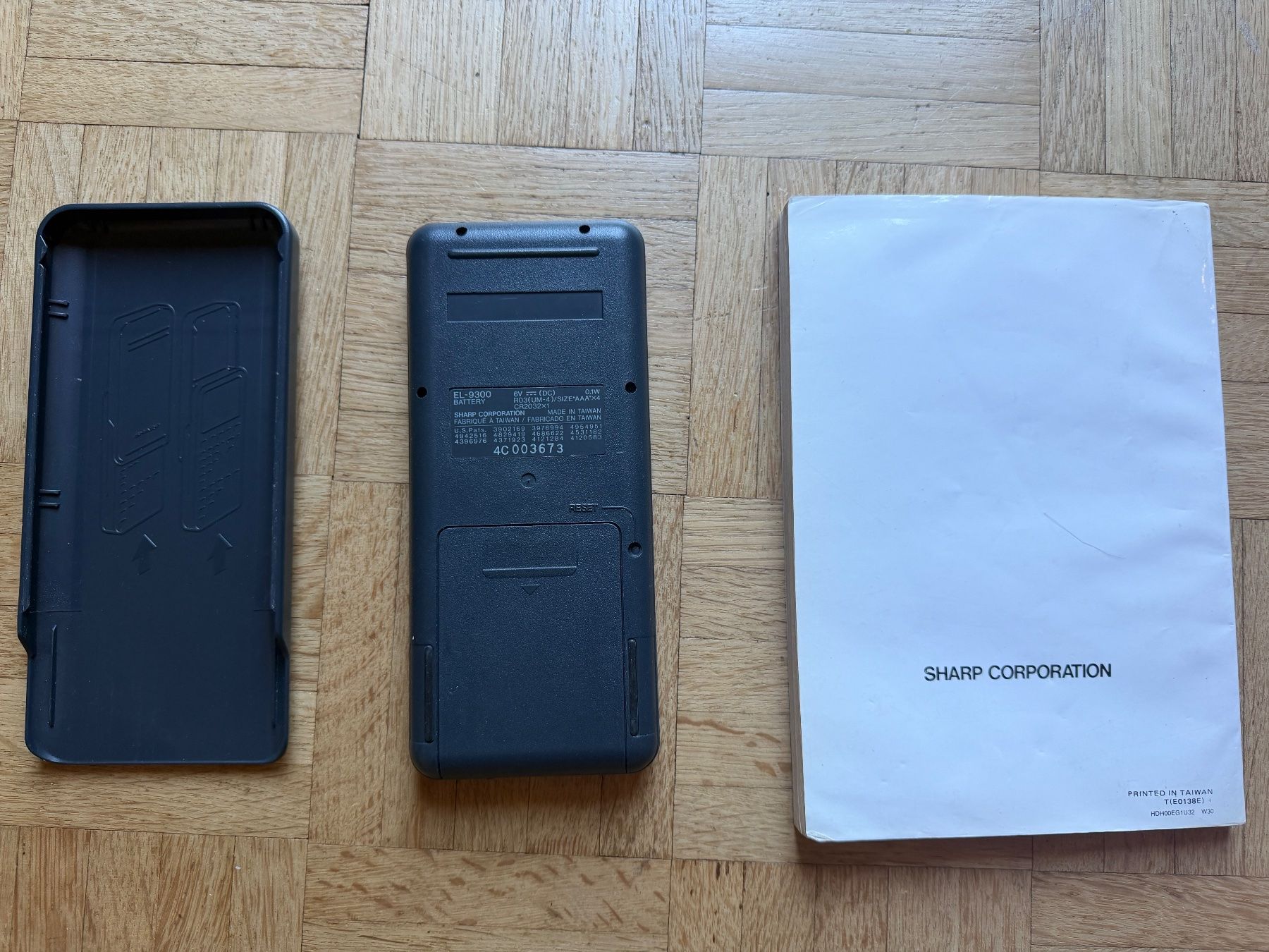 Sharp Calculatrices: Sharp EL-9300 Grafikrechner mit Anleitung – D'occasion à Adliswil par synchrot 1