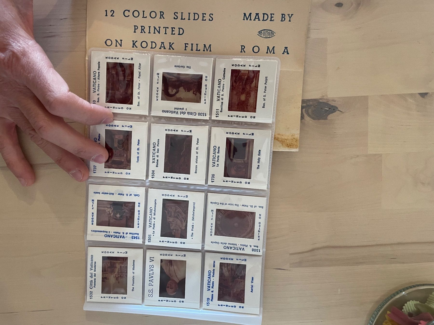 Scarpe da donna: Old slides from the Vatican – Usato da Chavannes-Renens venduto da fco_p59h 3