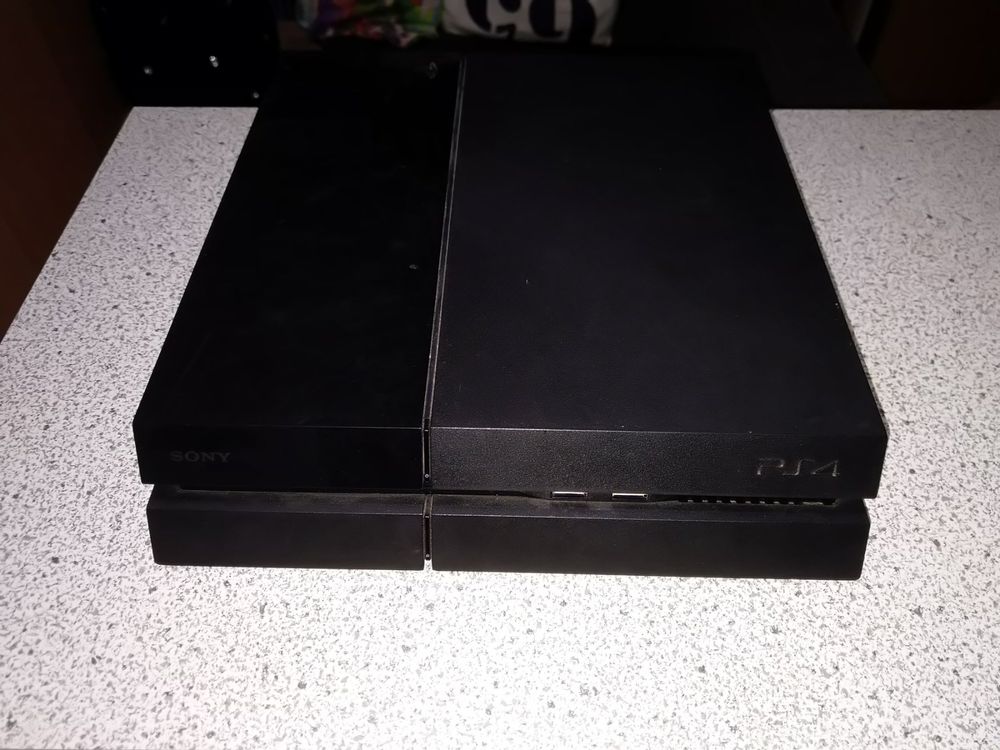Playstation 4 fat (défectueuse pour pièces). Kaufen auf Ricardo