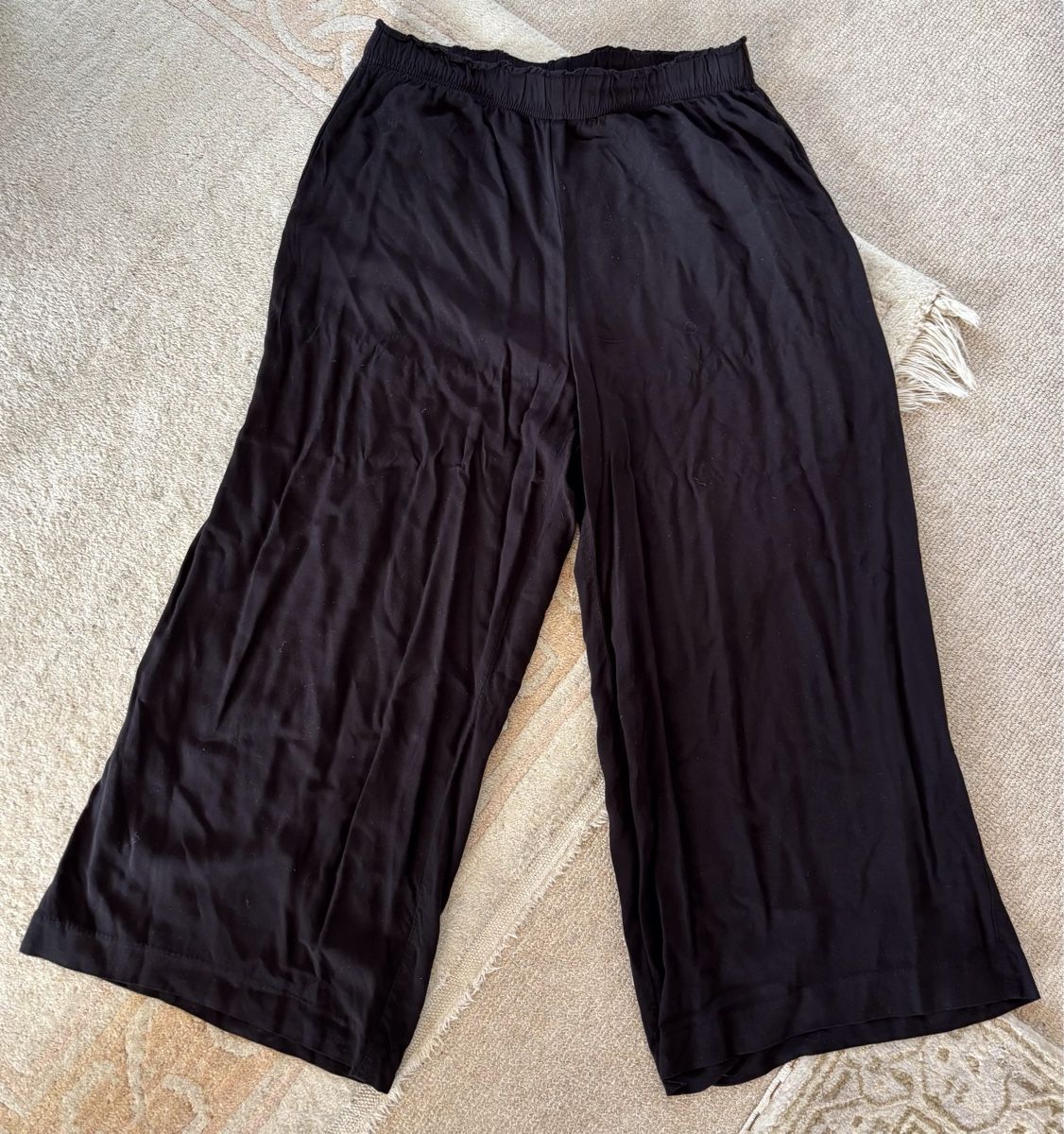 H&M Pantaloni: Stoffhosen – Usato da Eggersriet venduto da car_w5cl 2