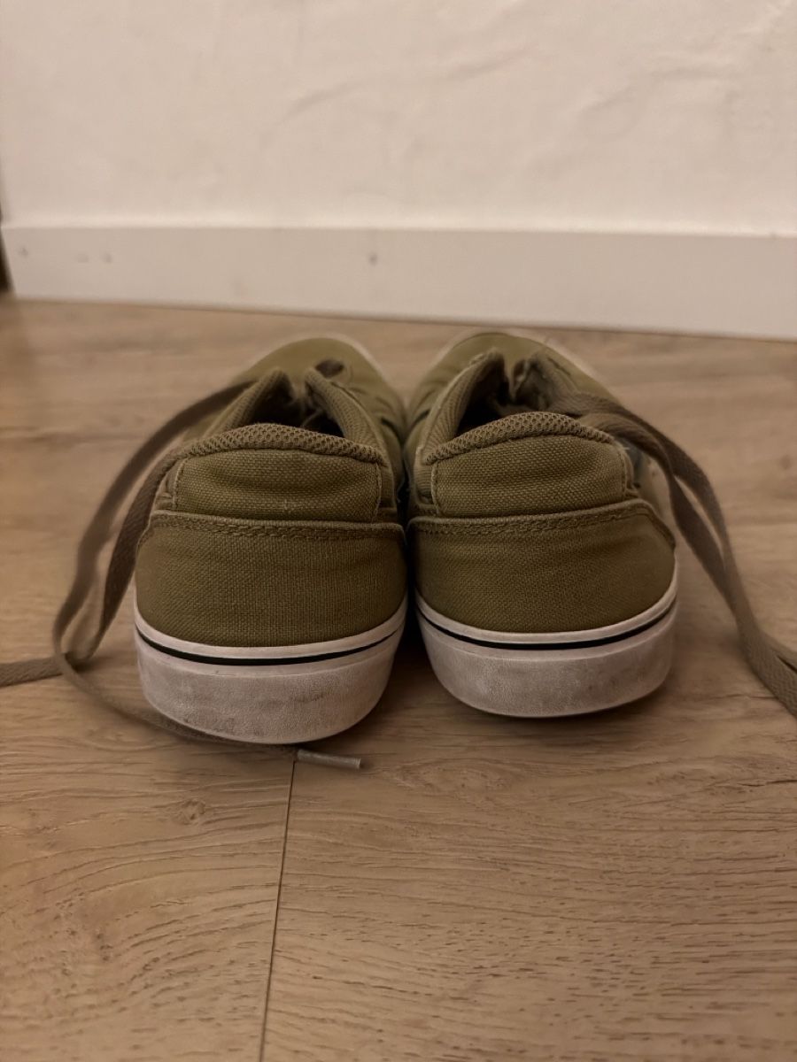 Nike Chaussures hommes: Nike Chron 2 – D'occasion à Wädenswil par rot_krf8 3