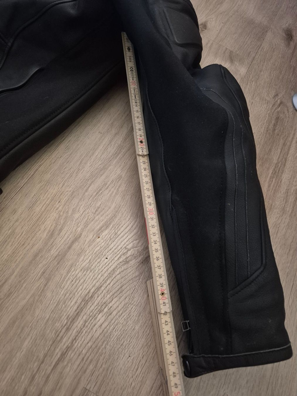 Vestes: Dainese Lederjacke, Größe 58 – D'occasion à Schiers par nie_ddg5 5