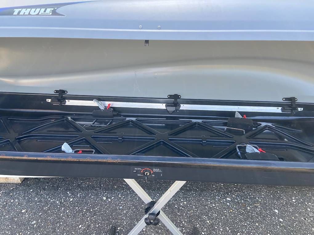 Box da tetto: XXL Thule Evolution 700 mit oder ohne Träger – Usato da Leuzigen venduto da Doppelrad 1