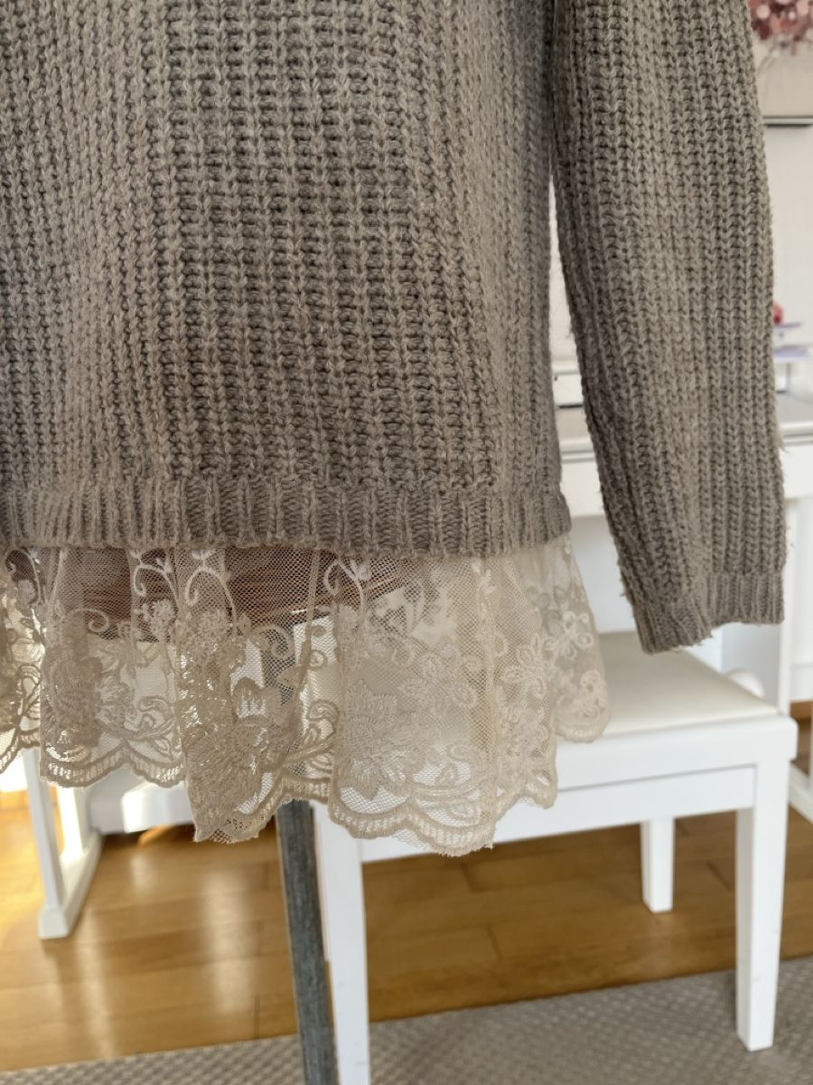 Pullover & Sweatshirts: Pullover beige mit Spitzenbesatz, ca.L/XL – Gebraucht aus Solothurn von Bobesch08 1