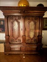 Antiker Schrank