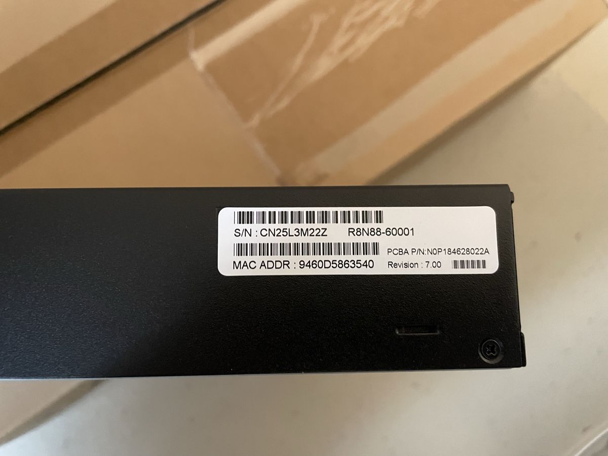 Aruba Modem & Router: Network Switch - Aruba 6000 24G 4SFP – Nuovo (secondo la descrizione) da Zürich venduto da tbs.spr 1
