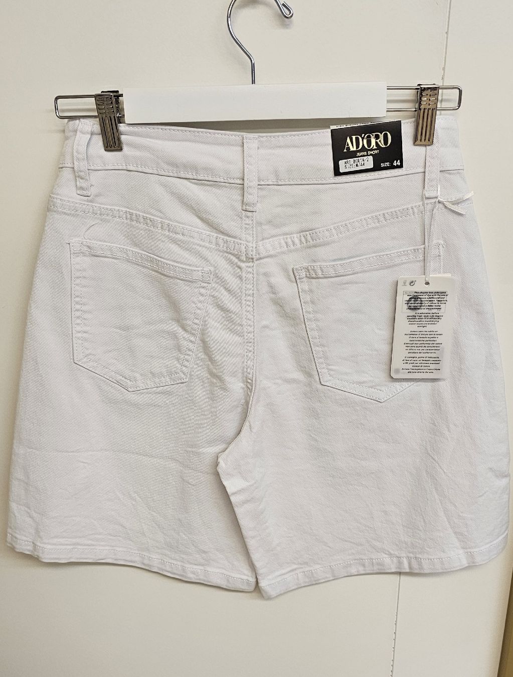 Hosen: Shorts L NEU – Neu und originalverpackt aus St. Gallen von Moda.1 1