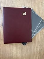 Müller Briefmarken Album mit 7 Einsteckhüllen dunkelrot