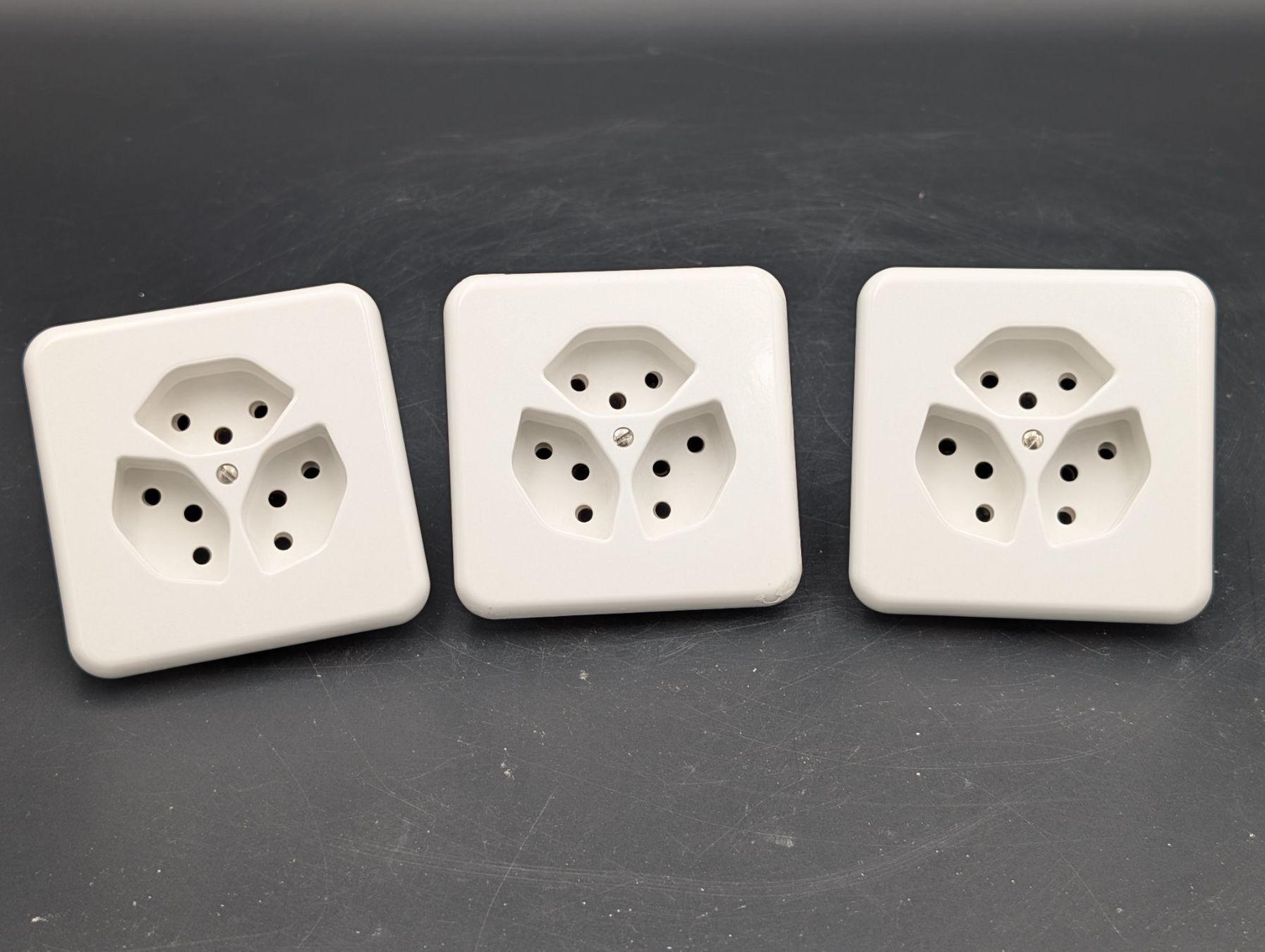 Feller Stecker: Feller Standard Set 3 Stück 3xT13 – Gebraucht aus Winterthur von Hint17