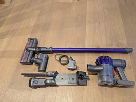Dyson V6 Animalpro (defekt)  Akku erst 4 Monate alt!