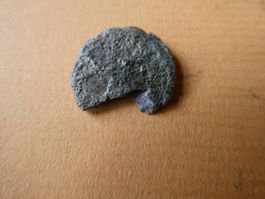 uralte Bronzemünze 16 mm     1.49 g