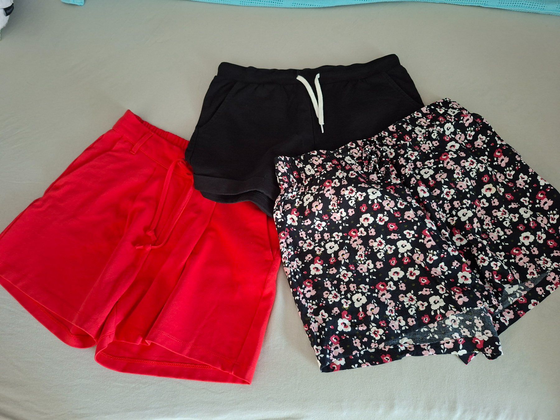 Lotti di vestiti: Shorts 34-36 – Usato da Neuenkirch venduto da marthab67