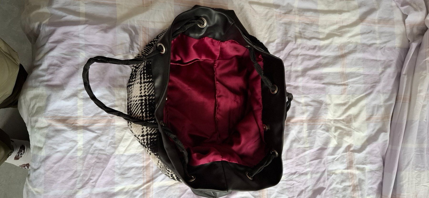 Taschen für Damen: Handtasche – Gebraucht aus Gelterkinden von heavensnotenough 1